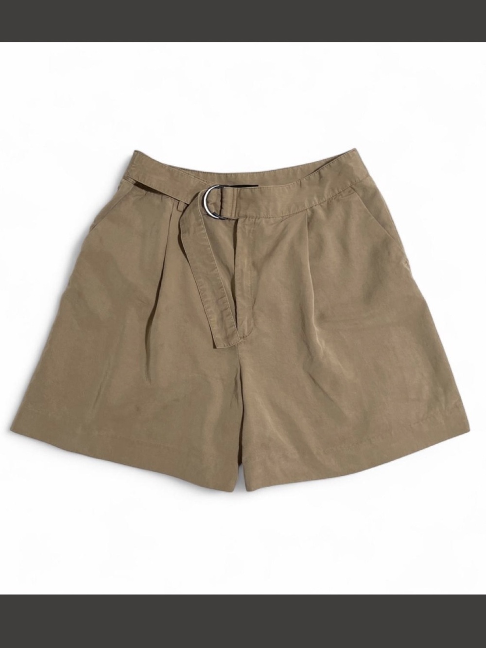 Banana Republic belted pleated shorts, Women’s Size 14 Tan / Khaki, High waist